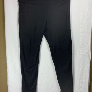 Victoria’s Secret Leggings in Black. Women’s Medium. Comfortable Free Movement.